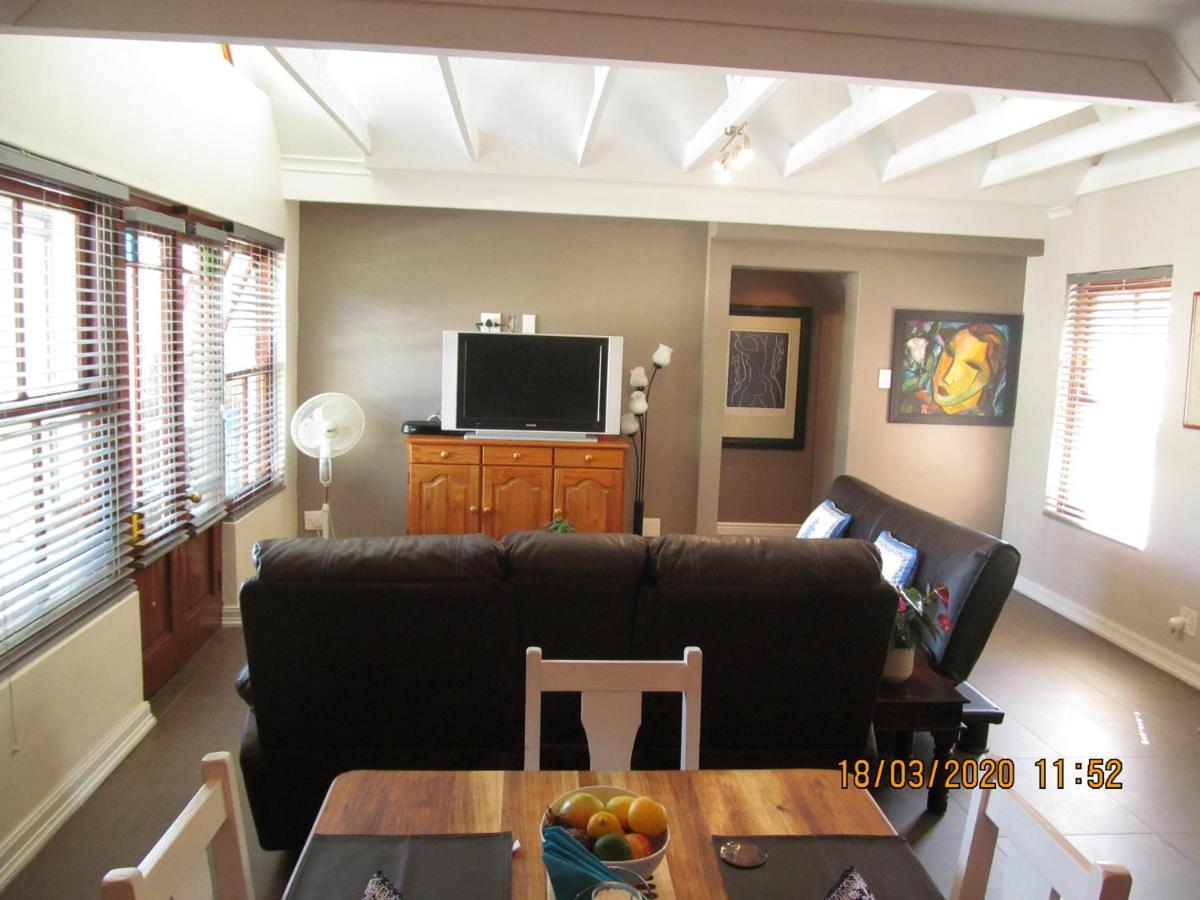 Luxury Secure Flat Apartment Plattekloof Exterior photo
